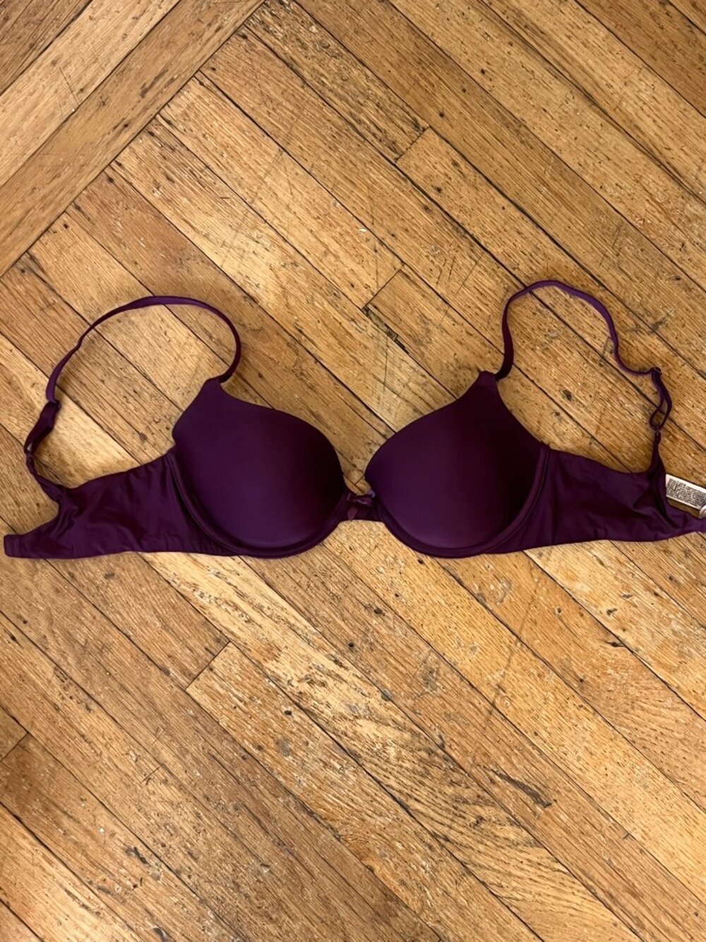 Victoria’s Secret T-Shirt Demi Bra 32D